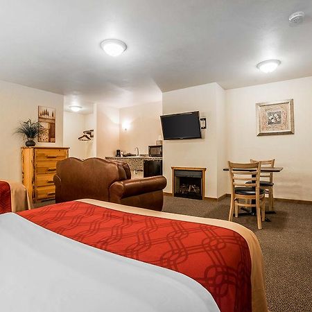 Econo Lodge Inn&Suites Kalispell Extérieur photo