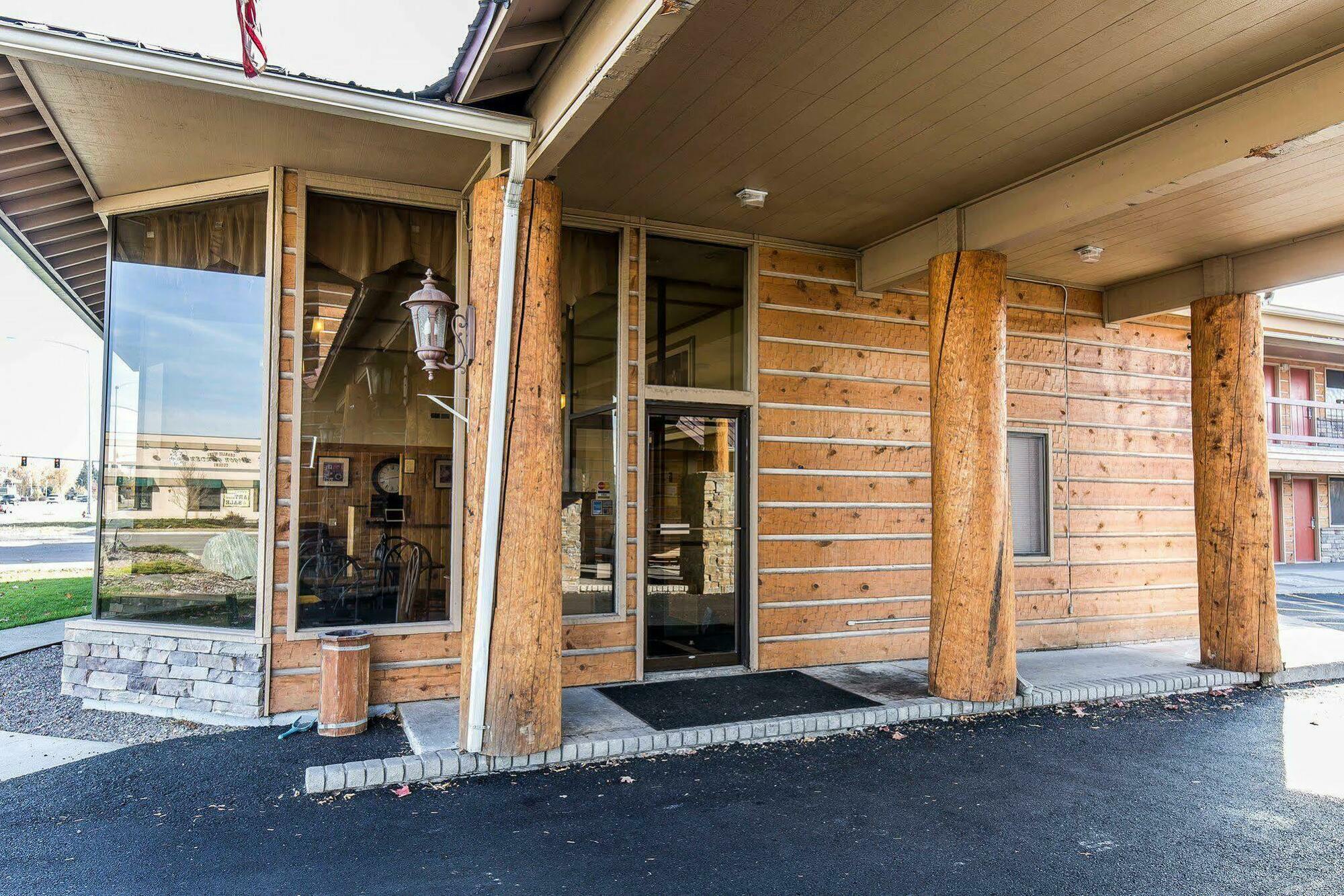 Econo Lodge Inn&Suites Kalispell Extérieur photo