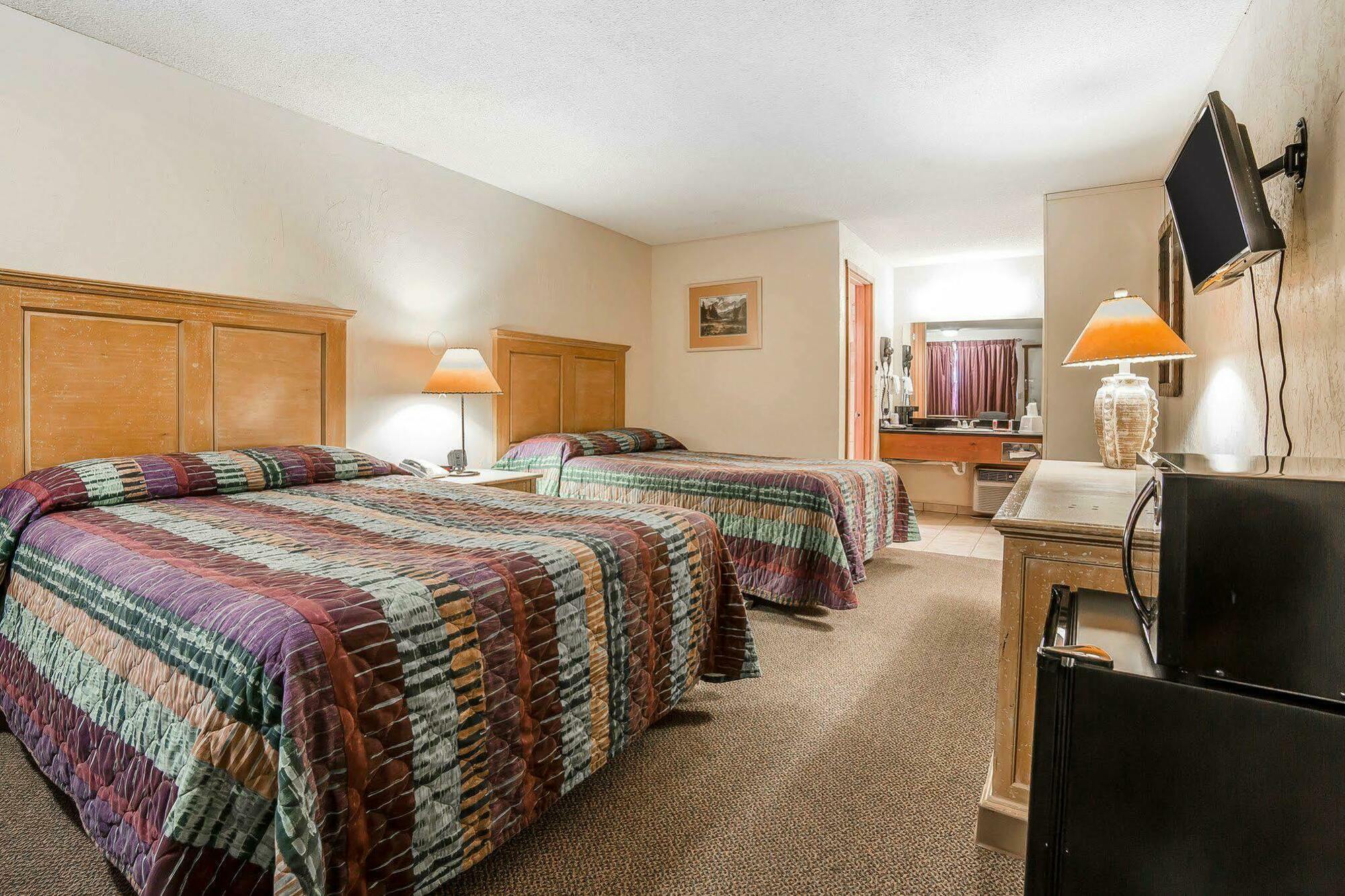 Econo Lodge Inn&Suites Kalispell Extérieur photo